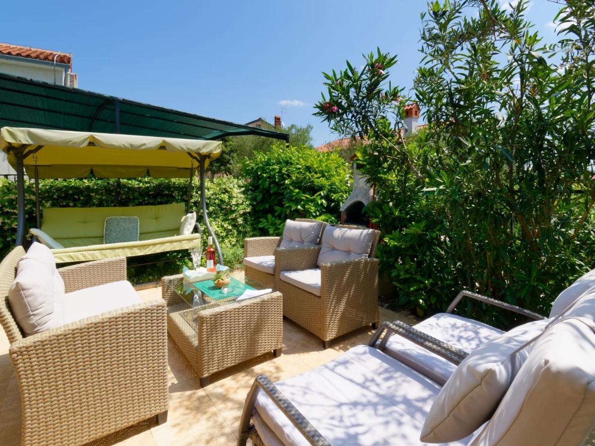 Holiday Home Nevena By Rent Istria Buje Exterior photo