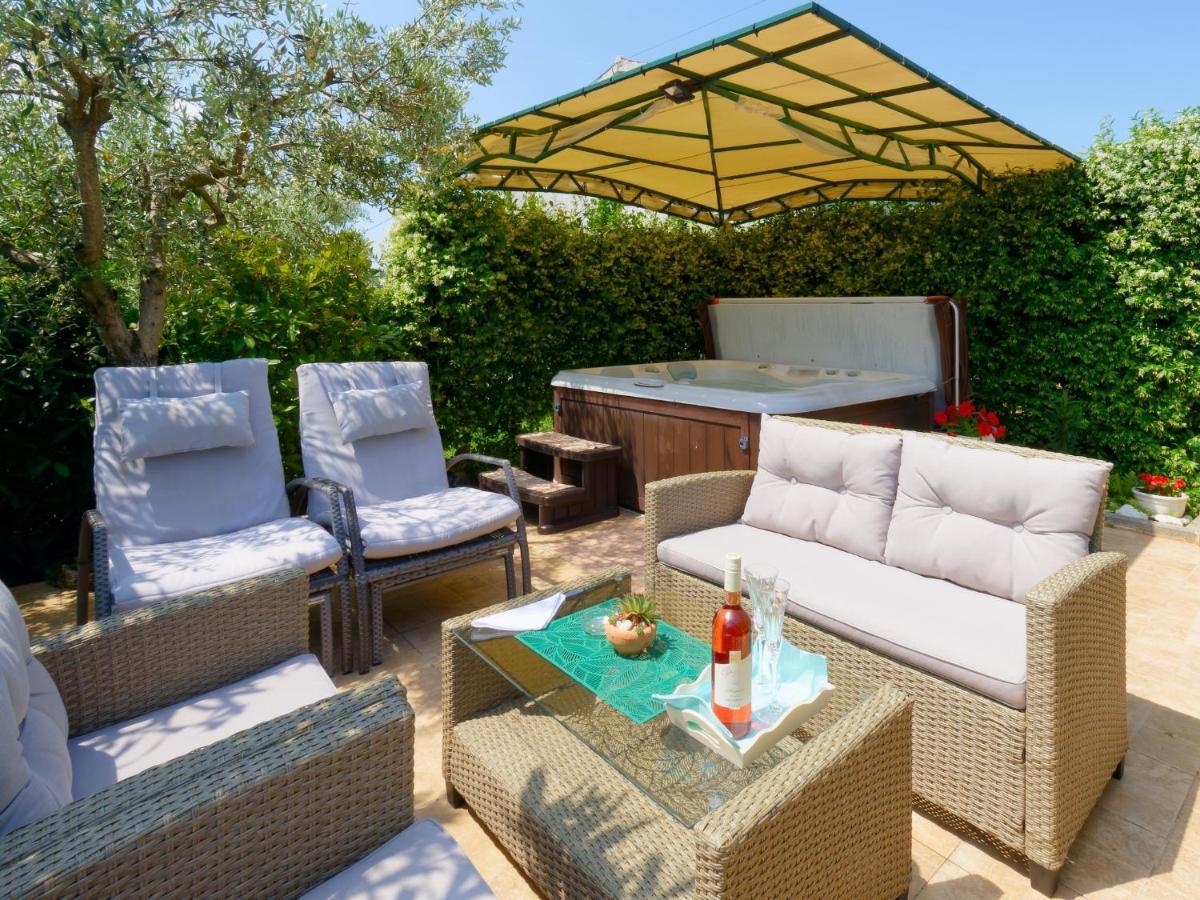 Holiday Home Nevena By Rent Istria Buje Exterior photo